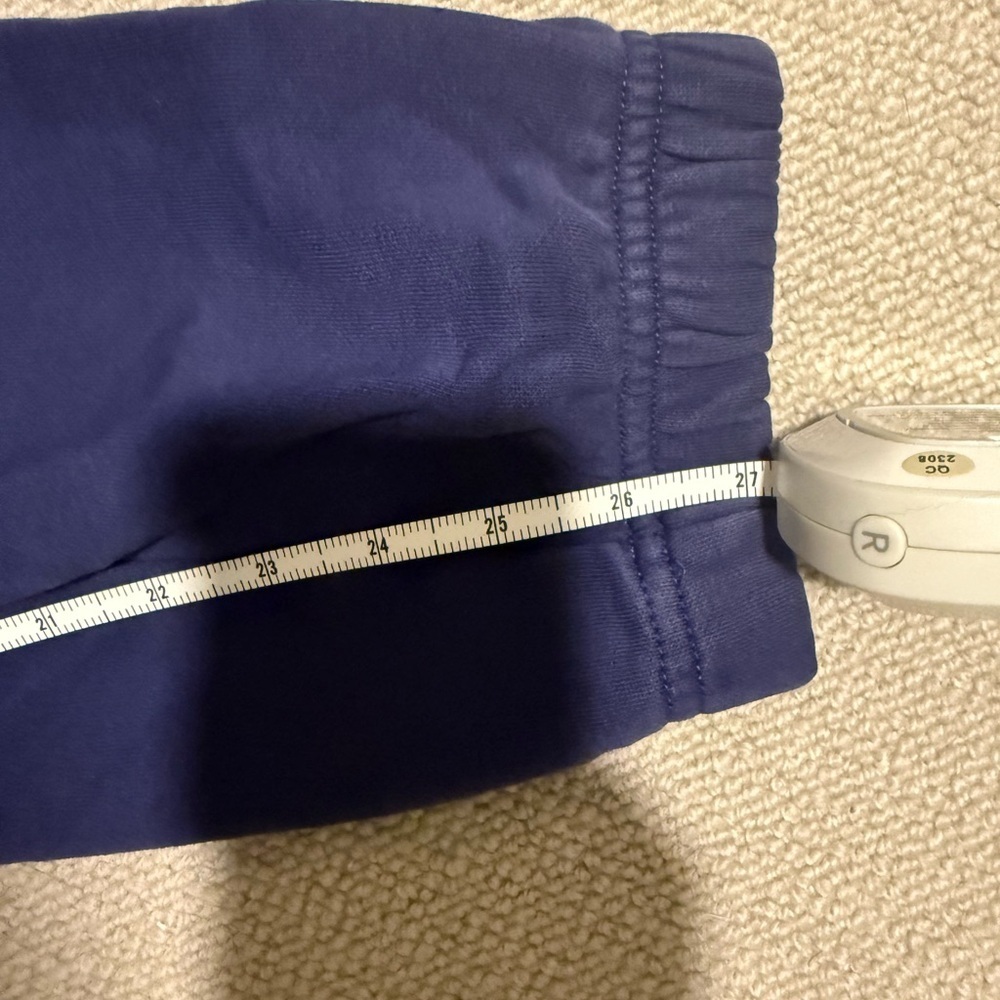 2/$35 Women’s Gymshark Navy Training Fleece sweat pants xl - Picture 4 of 5